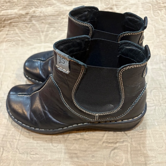 Josef Seibel Black Ankle Boots Women's 40 or USA 7-7.5-8 - Picture 2 of 8